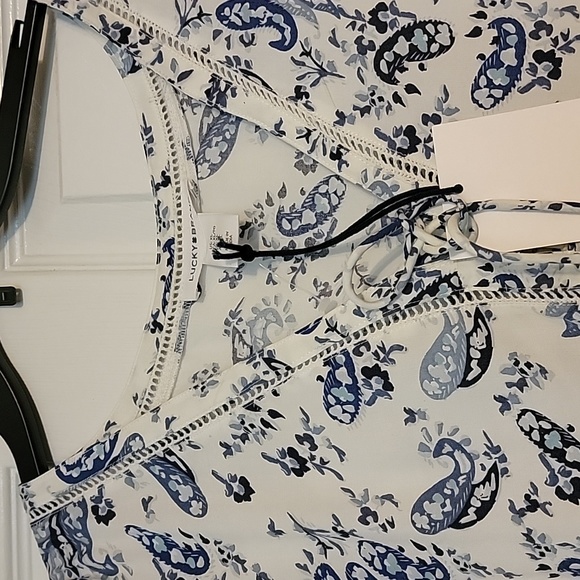 Lucky brand light weight sleeveless dress with blues and whites. - Picture 4 of 4